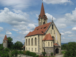 Aussenansicht der Kirche in Schönberg