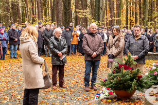 Jaques Jamain (links) beim stillen Gedenken